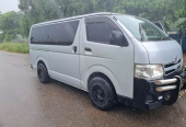 TOYOTA HIACE BABY QUANTUM AF