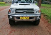 TOYOTA HILUX LAND CRUISER LX V8 4WD l Mupa Car Dealer