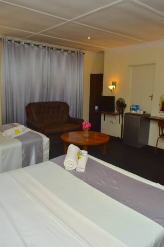 Standard rooms (Twin beds) at Lalani Hotel in Bulawayo