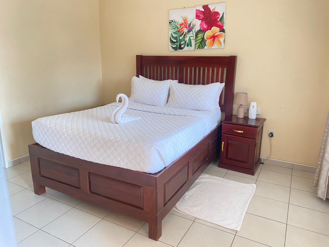 Neat Standard rooms at Mount Cazalet in Gwanda