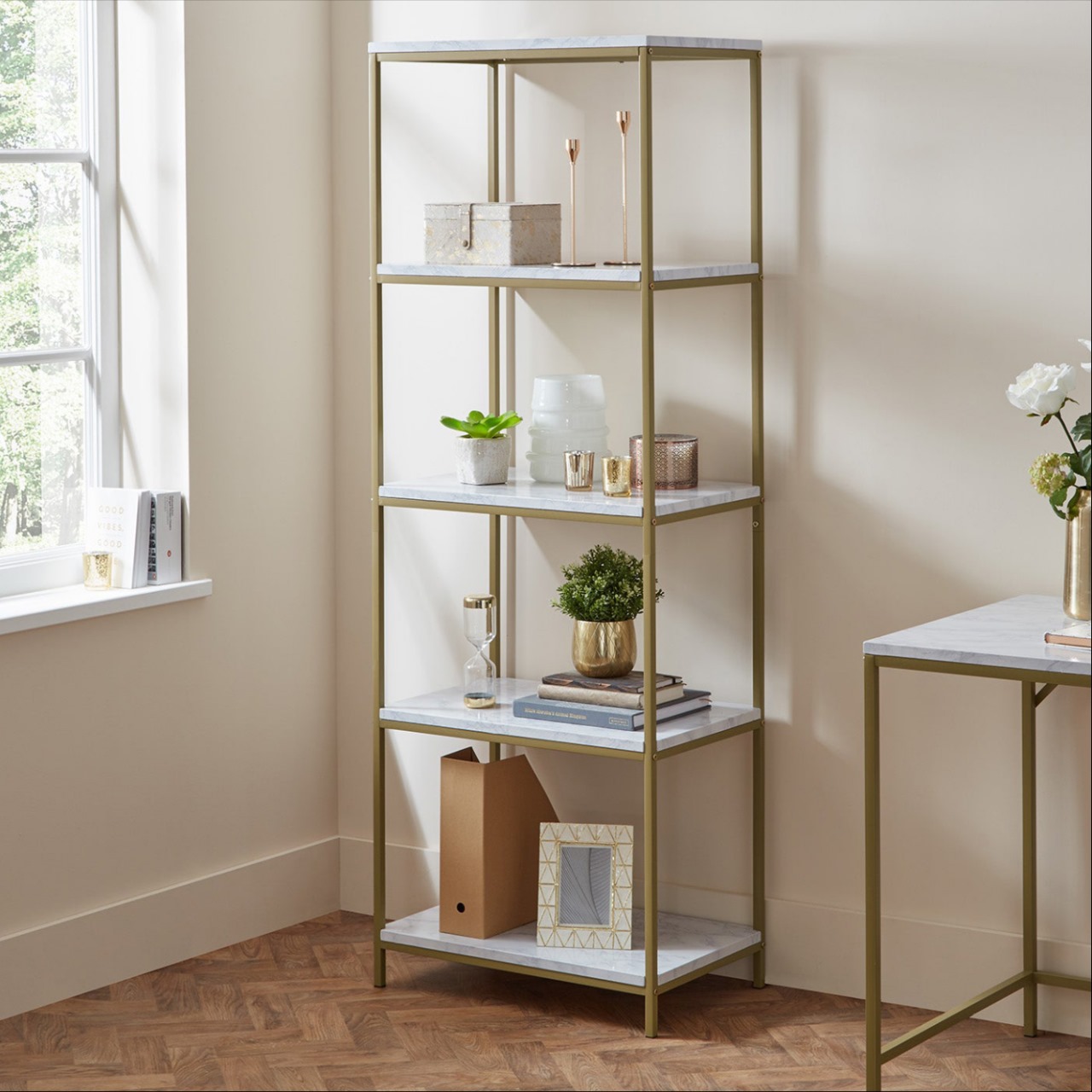 Display unit for sale in Bulawayo