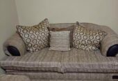 Four seater lounge couch for sale in bulawayo