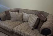 Four seater lounge couch for sale in bulawayo