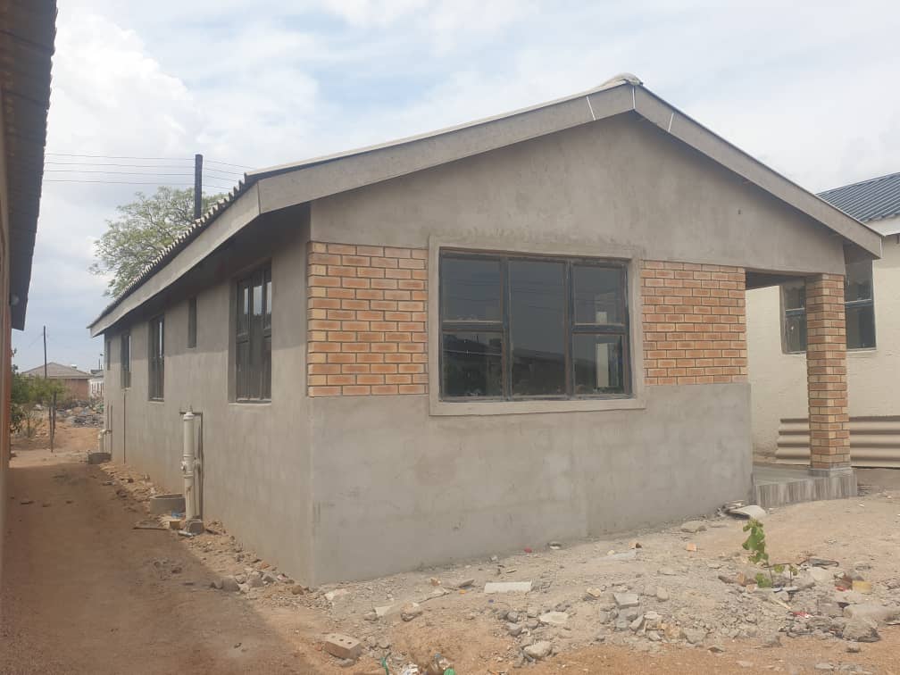 3 bed roomed house for sale in Emganwini , masotsheni , Bulawayo – Buyorsell Marketing