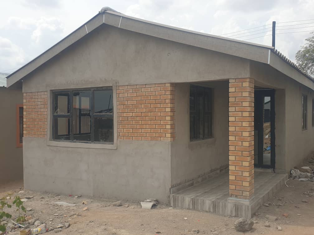 3 bed roomed house for sale in Emganwini , masotsheni , Bulawayo – Buyorsell Marketing