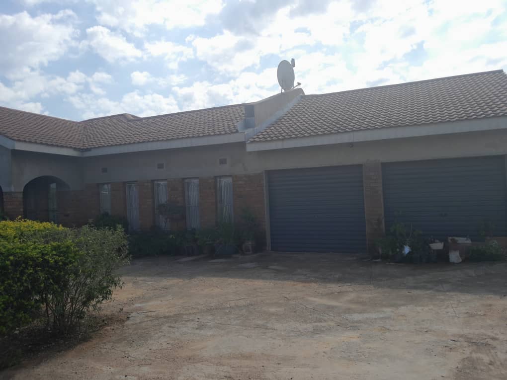 4 Bedroomed house for sale in Sauce town , Bulawayo – Buyorsell Marketing