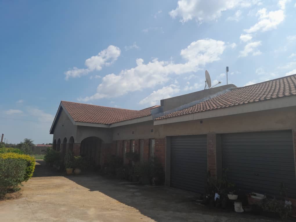 4 Bedroomed house for sale in Sauce town , Bulawayo – Buyorsell Marketing