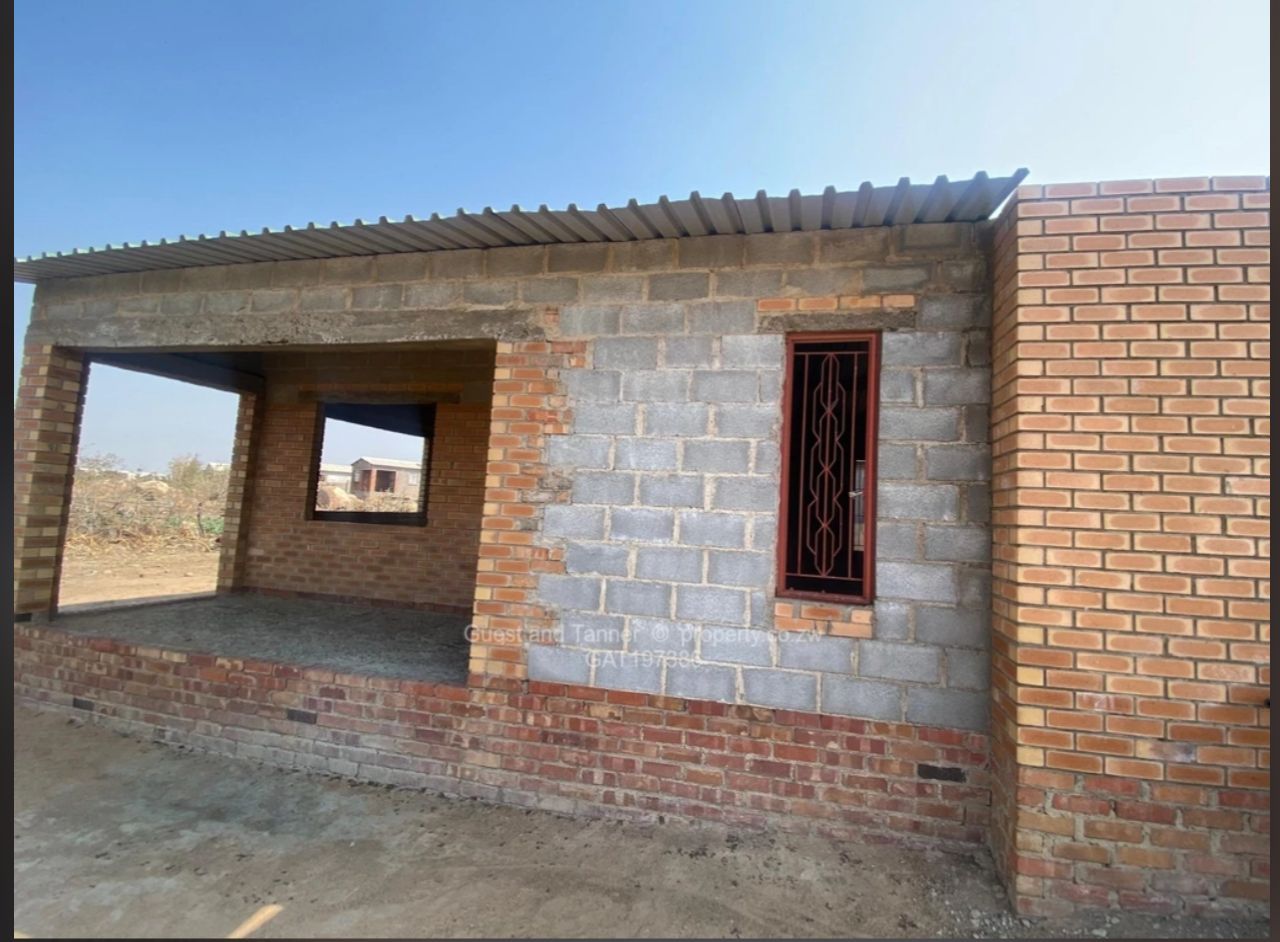 A 3 bed roomed house for sale in Cowdray Park in Bulawayo for sale – Buyorsell Marketing