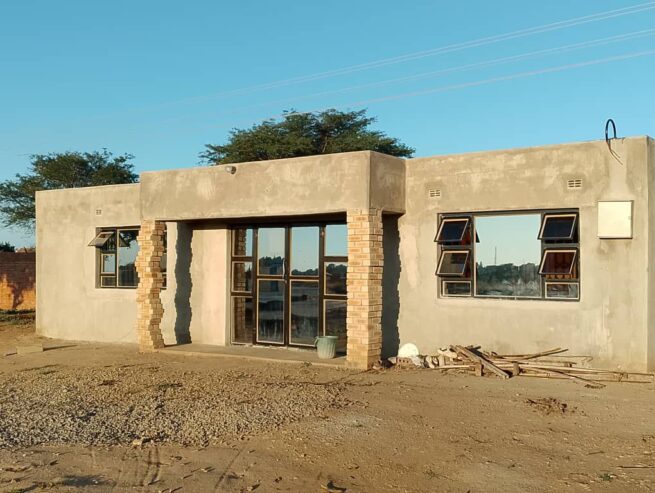 A 5 Bedroomed house for sale in Selborne Park Stand for Sale in Bulawayo- Buyorsell Marketing