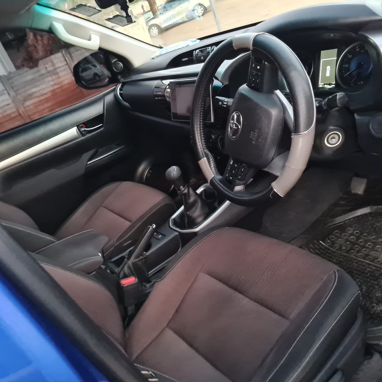 Toyota hilux GD6 Double cab manual transmission for sale in Bulawayo – Buyorsell Marketing