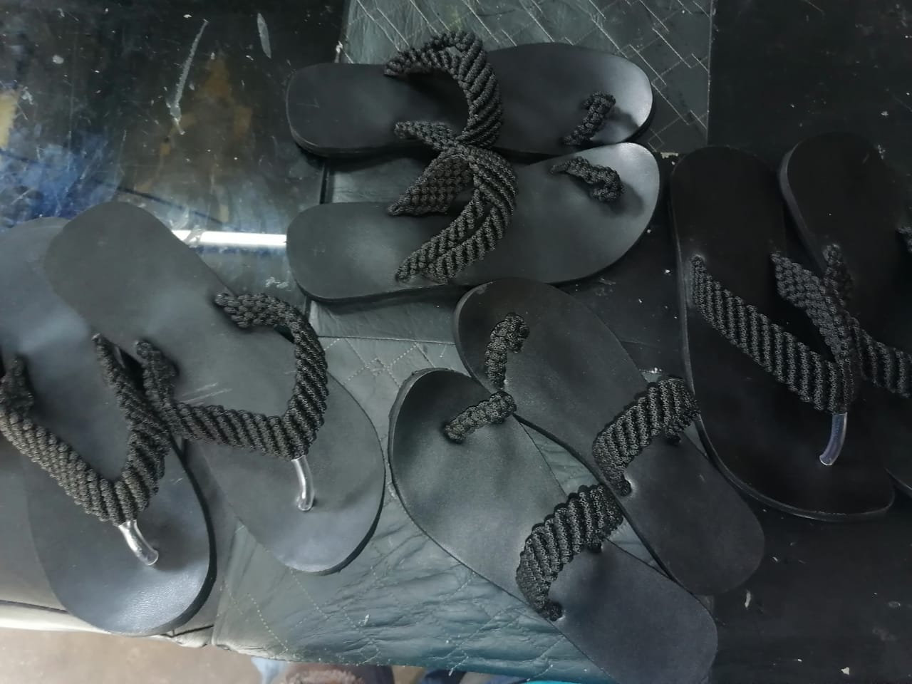 Sandals for sale in Bulawayo ( Pair) – Buyorsell Marketing
